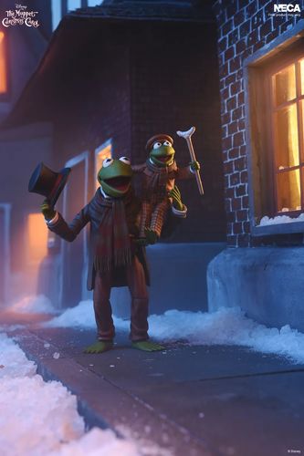 The Muppet Christmas Carol Kermit As Bob Cratchit Ultimate Action Figure - Imagen 3