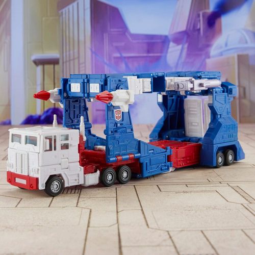Transformers Studio Series Commander The Transformers: The Movie 86-21 Ultra Magnus Figure - Imagen 12