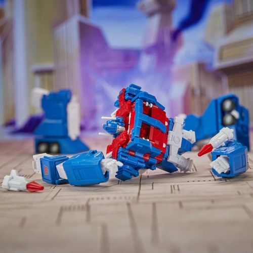 Transformers Studio Series Commander The Transformers: The Movie 86-21 Ultra Magnus Figure - Imagen 9